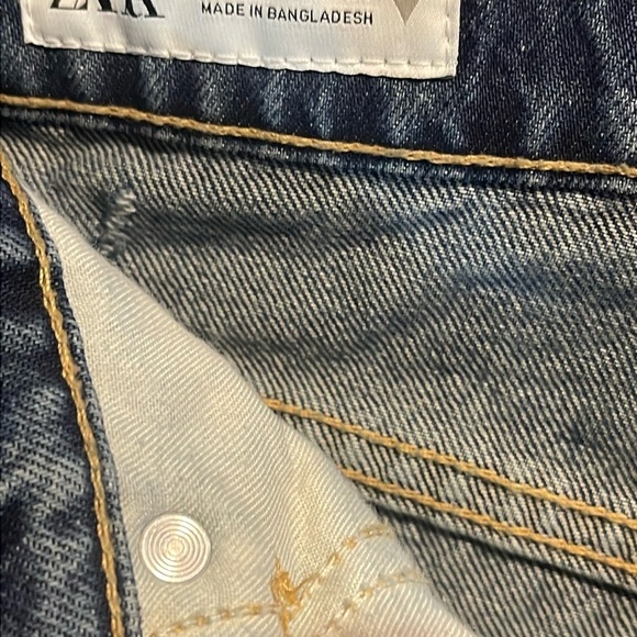 Zara Blue Distressed Jean Shorts - Picture 7 of 7